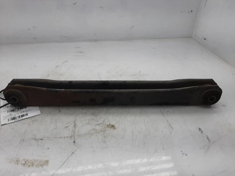 Brazo de control inferior trasero 00-10 CHEVROLET SUBURBAN 1500 15286145 Foto 2 de 4