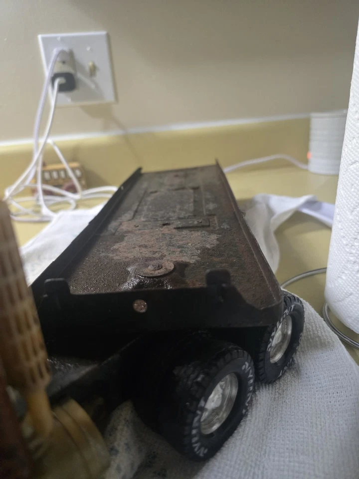 Vintage Nylint Pressed Steel Smucker's GMC 18 Wheeler Truck Trailer Semi - Image 3 of 4