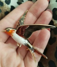 Fab Gold Tone Barn Swallow Hill Bird Brooch Enamel Pin Vintage Deco Look Gift