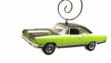1960 Plymouth Hemi GTX Christmas Ornament 1:64 Green