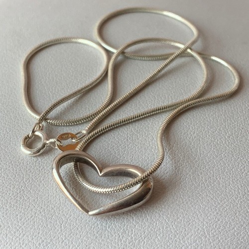 925 Sterling Silver Heart Pendant Necklace - Picture 1 of 7