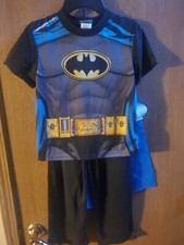 NWT Size 8 Batman 2pc pajama set w/ cape New