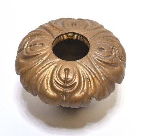 MATCHING LOT 6 VINTAGE SOLID BRASS CHANDELIER PARTS BOBESCHES AND SOCKET COVERS - Picture 11 of 13