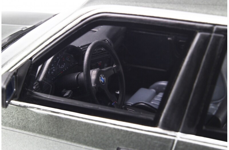 Ottomobile BMW 325i E30 Berline 2 Portes Grise - 1/18