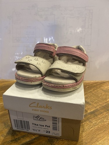 Used Clarks Girls Tika Ice Beige Combi Italian Leather First Sandals - Picture 7 of 7