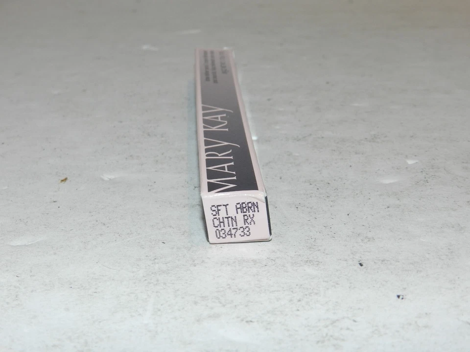Mary Kay Brow Definer Pencil SOFT AUBURN #034733 NEW NIB - Image 2 of 2