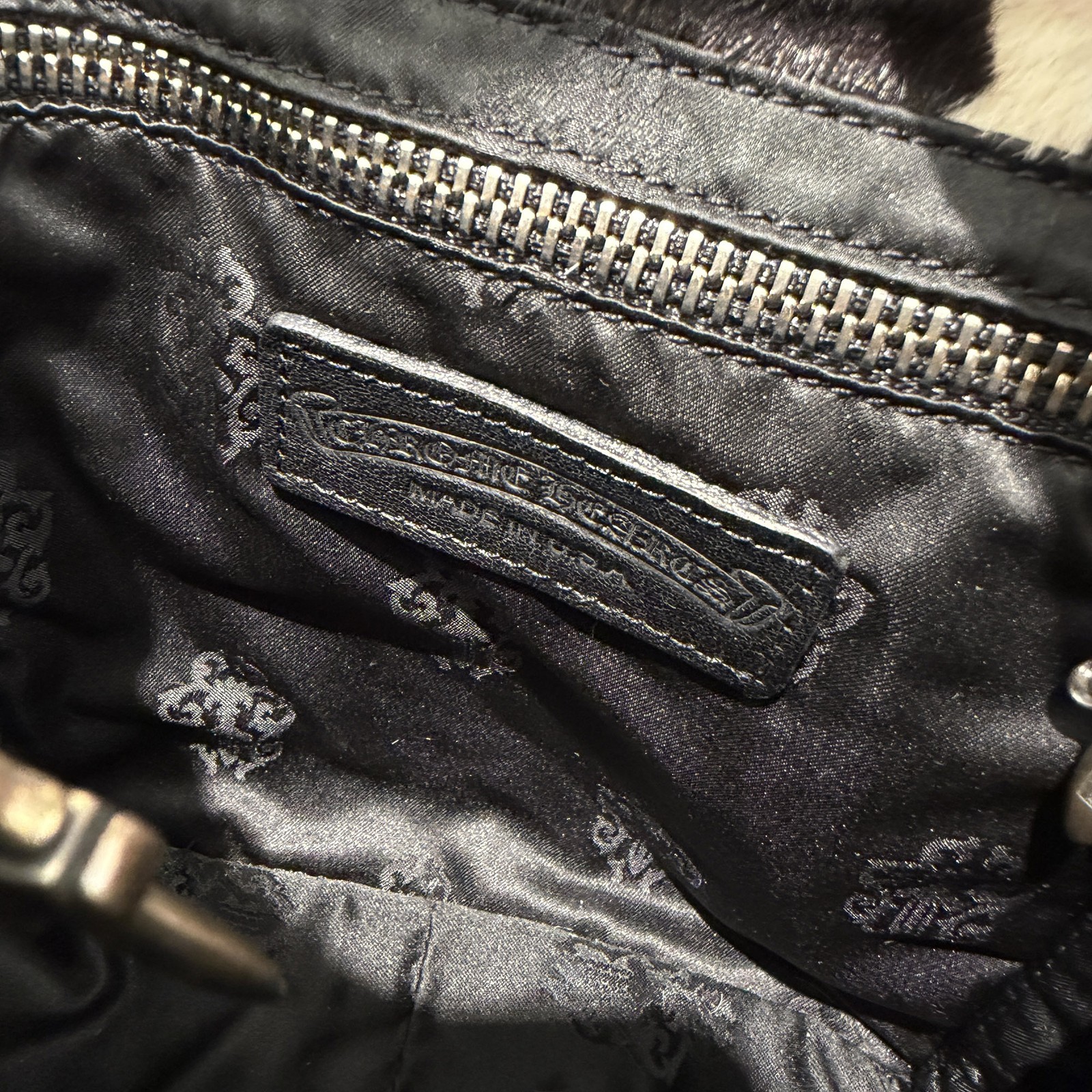 Chrome Hearts HOT POT CH Plus Cross Ball Leather Shoulder Bag Hot image 10