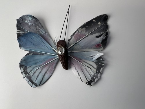 Set of 5 handmade hand painted colourful feather & paper mache butterfly magnets - Picture 6 of 18