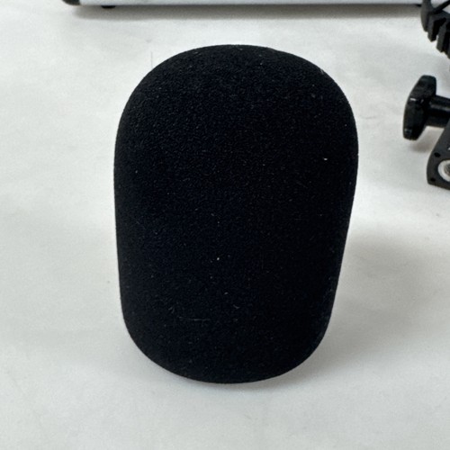AKG C414 XLII Microfono a condensatore con accessori e custodia per il trasporto - Foto 14 di 23