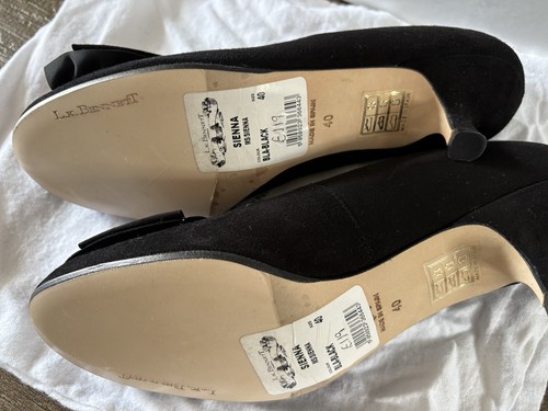 LK bennett Kitten Heel Court Shoes Size 7 In Black Suede, Ideal For Wedding New - Picture 2 of 6