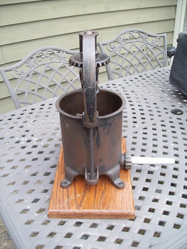Primitive Enterprise Hand Crank Sausage/Lard/ Fruit Press ~ Nice Antique Piece ! - Picture 3 of 10