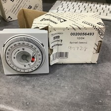 0020056493  - GLOW-WORM  Time clock- FREE ROYAL MAIL DELIVERY