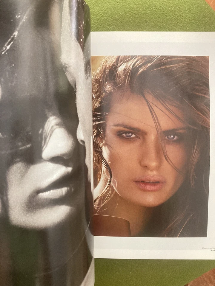 vogue November 2011 Isabeli Fontana Cara Delevingne Çağatay Ulusoy Hande Subaşı Foto 2 de 4