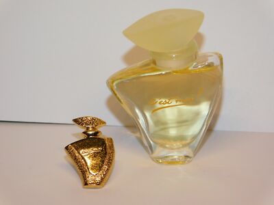 AVON  :  C´est moi  :  Miniatur Flakon + PIN