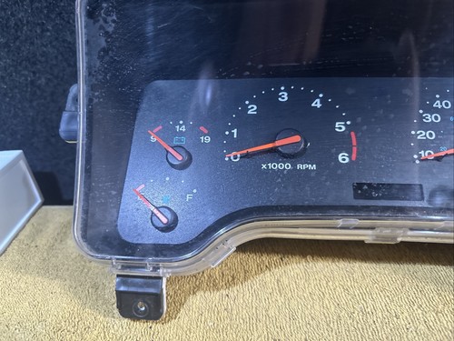 Jeep Wrangler TJ 2001 2002 OEM Speedometer Gauge Instrument Cluster 200k - Picture 2 of 6