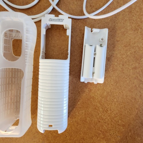 Nintendo WII Accessories Nunchuks Tennis Racquet Sleeve Back - Picture 5 of 7