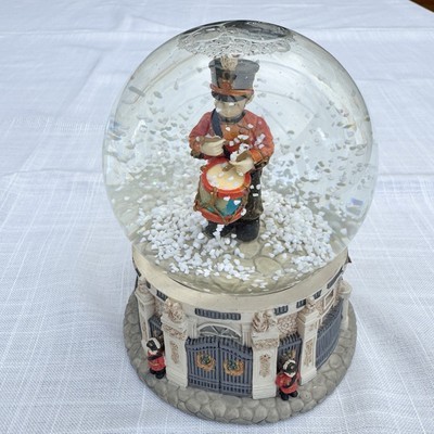 The Leonardo Collection Schneekugel Buckingham Palace London