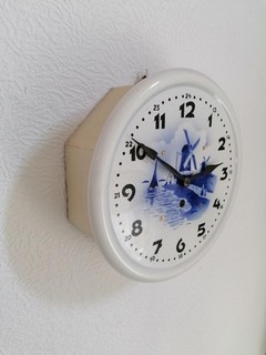 Vecchio orologio da cucina in porcellana/ceramica con motivi olandesi! Tante immagini nel testo!