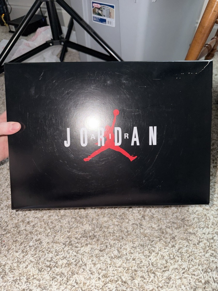 Air Jordan 11 Mid TD Football Cleat Black Patent HM7324-001  display picture 3