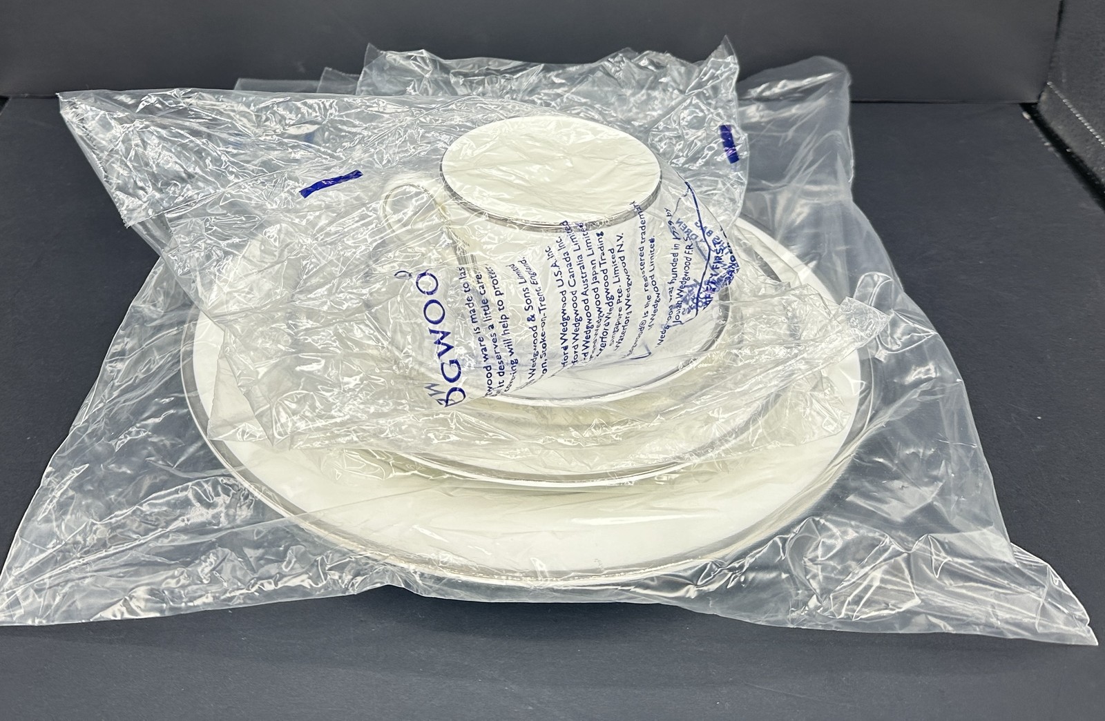 Wedgwood Sterling 5 Piece Place Setting Bone China England NWT