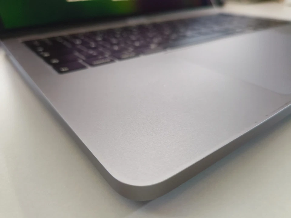 Apple MacBook Pro 13" 2019 · i5 · 8GB · 128GB, foto 3 di 5