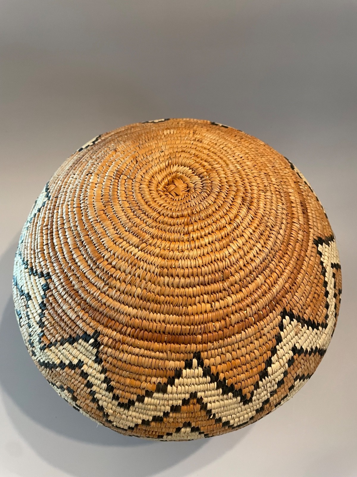 Zulu Traditional Basket Handwoven, South African. Great Condition. No lid