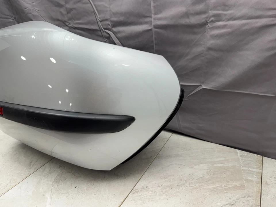 宝马 K1200LT 1997 - 2009,侧壳右盒部件 # 52532309684,52532347430 — 第 3/4 张图片