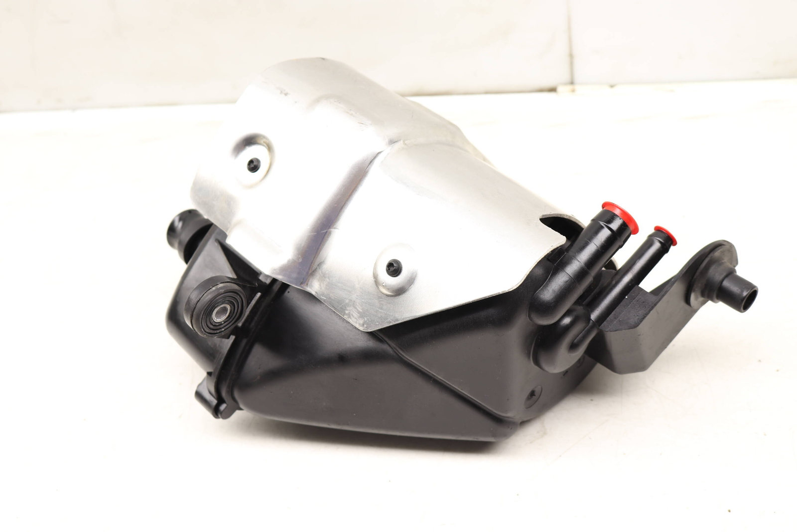 20162017 MERCEDESBENZ MAYBACH S600 W222 ABC Suspension Fluid