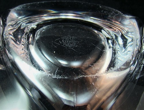 Cristalleries De Vannes le-Chatel France Art Verre Triangulaire Plat Bol - Picture 5 of 6
