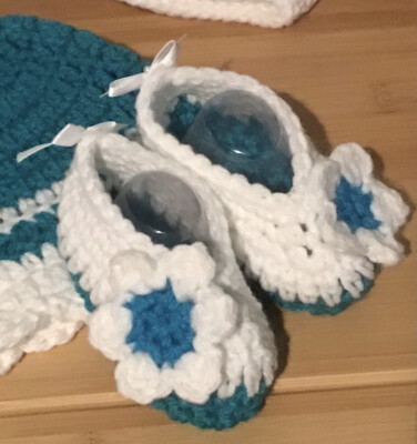 Turquoise White Hand Crochet Baby Booties, Size 9-12m, gift
