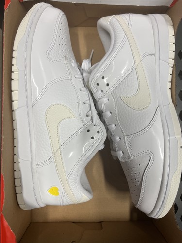 NIKE WMNS DUNK LOW ‘VALENTINES DAY YELLOW HEART’ Sz 9.5 WHITE NEW - Picture 4 of 12