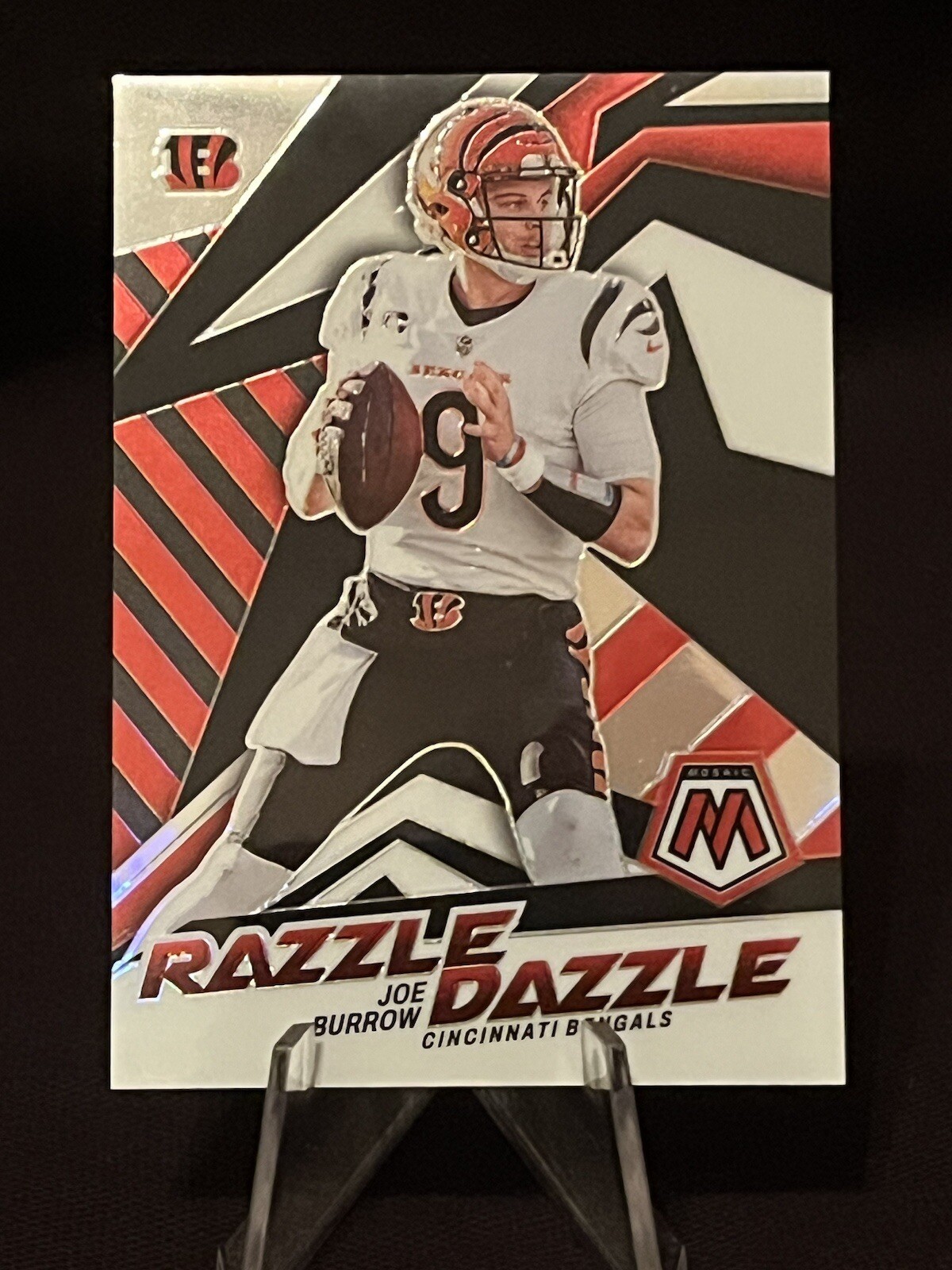 2022 Panini Mosaic #RD-5 Joe Burrow Razzle Dazzle (SSP) (SP)