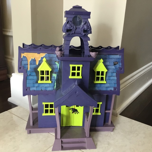 scooby doo haunted house playset
