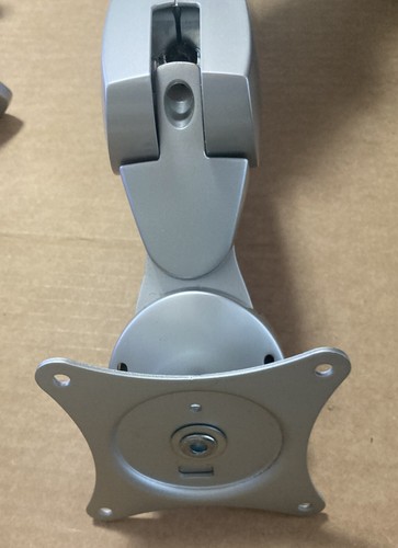 New Ergotron LX 45-179-194-00 Desk Mount Single Monitor Arm Silver - Picture 6 of 8