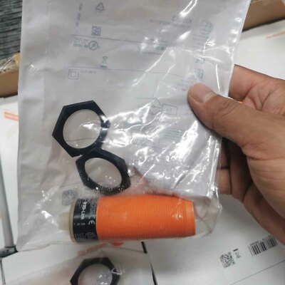 IFM KI5083 Capacitive Sensor Threaded Type 10...36 DC PNP New #