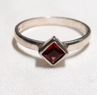 VINTAGE SOUTHWEST STERLING SILVER AMBER COLOR CZ BAND RING ~ SIZE 8
