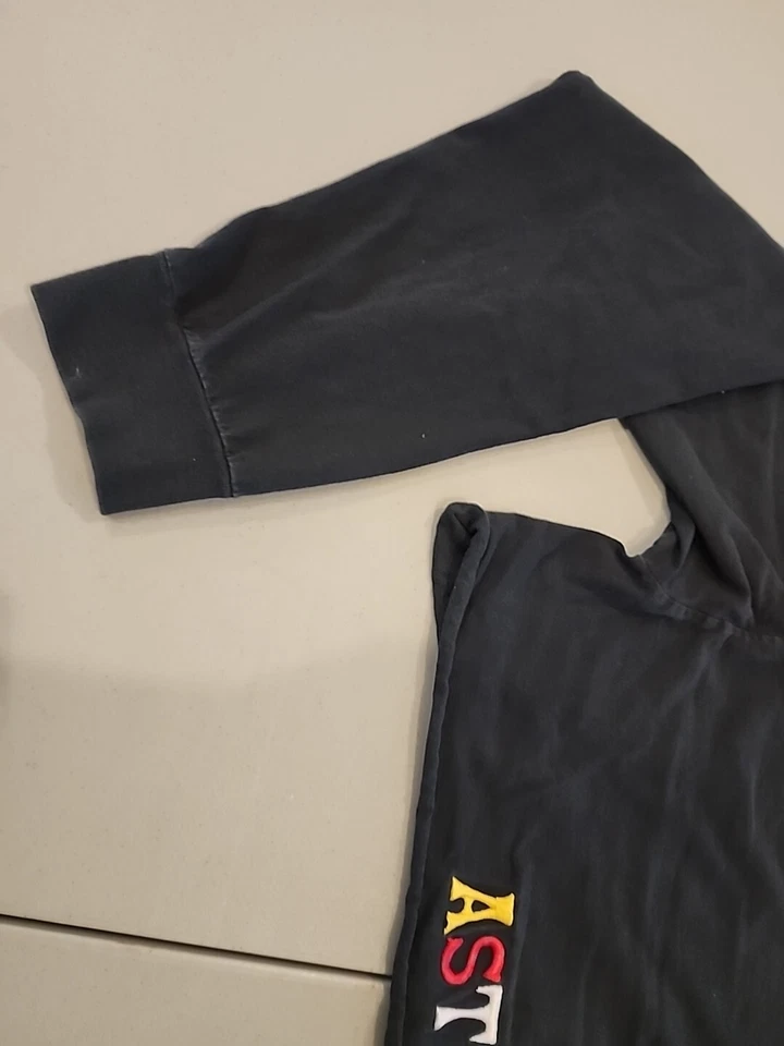 Camisa Travis Scott Astroworld Tour Gov Ball NYC 2018 Croptop Grande Foto 2 de 4