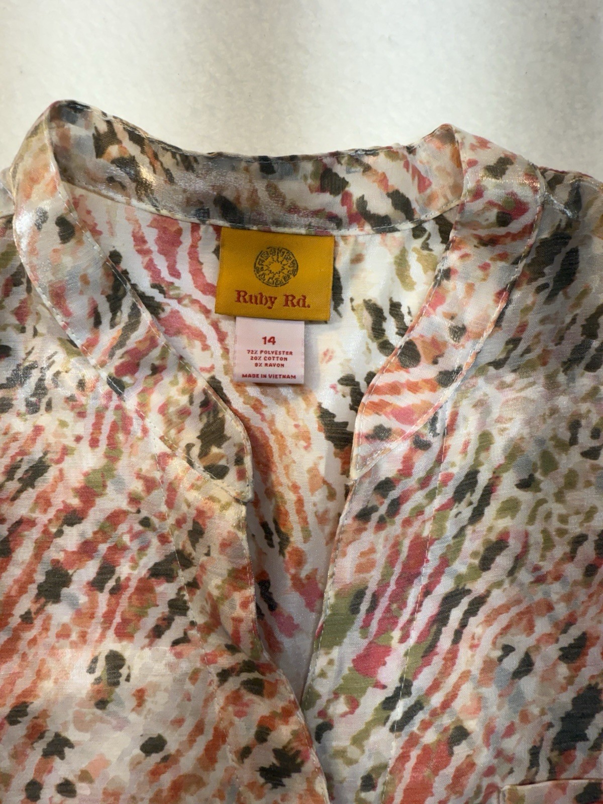 Ruby Rd. Abstract Sheer Button Front Roll Tab Sle… - image 2