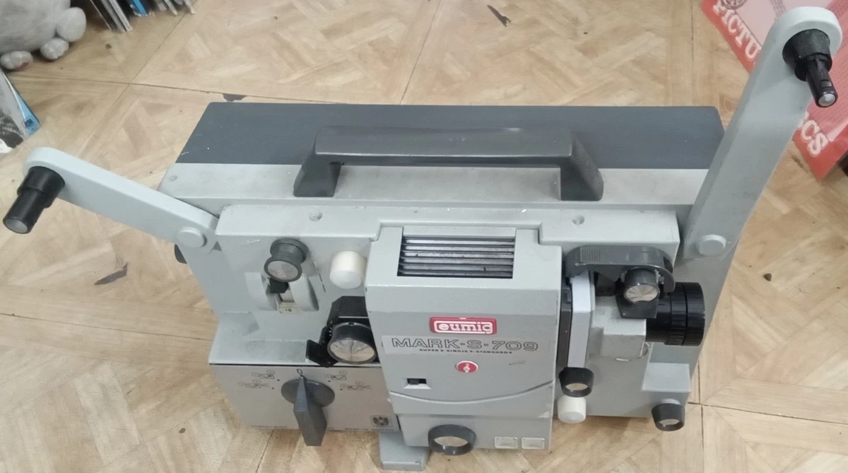 Eumig R2000 Instaprojection Projektor Betrachter – Filmtransport defekt – Foto Köberl – Secondhand