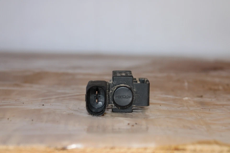 Electroválvula de vacío Audi A4 2002-2005 Foto 4 de 4
