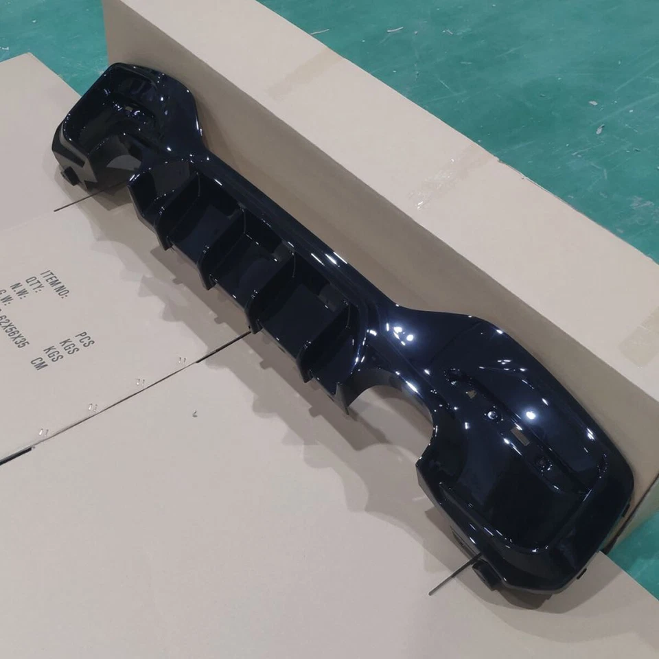 Labio de alerón difusor de parachoques trasero para BMW F20 F21 M sport 2015~19 118i 120i 125i Foto 3 de 4