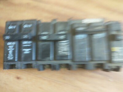 Lot Of 4 Circuit Breakers 20 40 50 15 Amp Type TIPO TB C Doubles Single