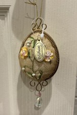 Vintage Victorian Katherine  s Collection Gold Ornament W/yellow Or Purple Flower
