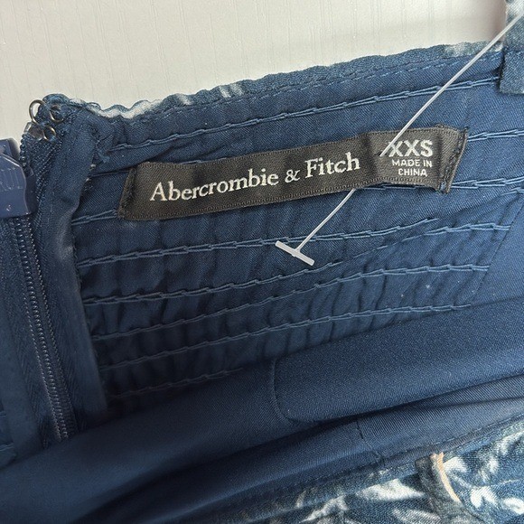 NWOT Abercrombie & Fitch Floral Sweetheart Sleeveless Slit Midi