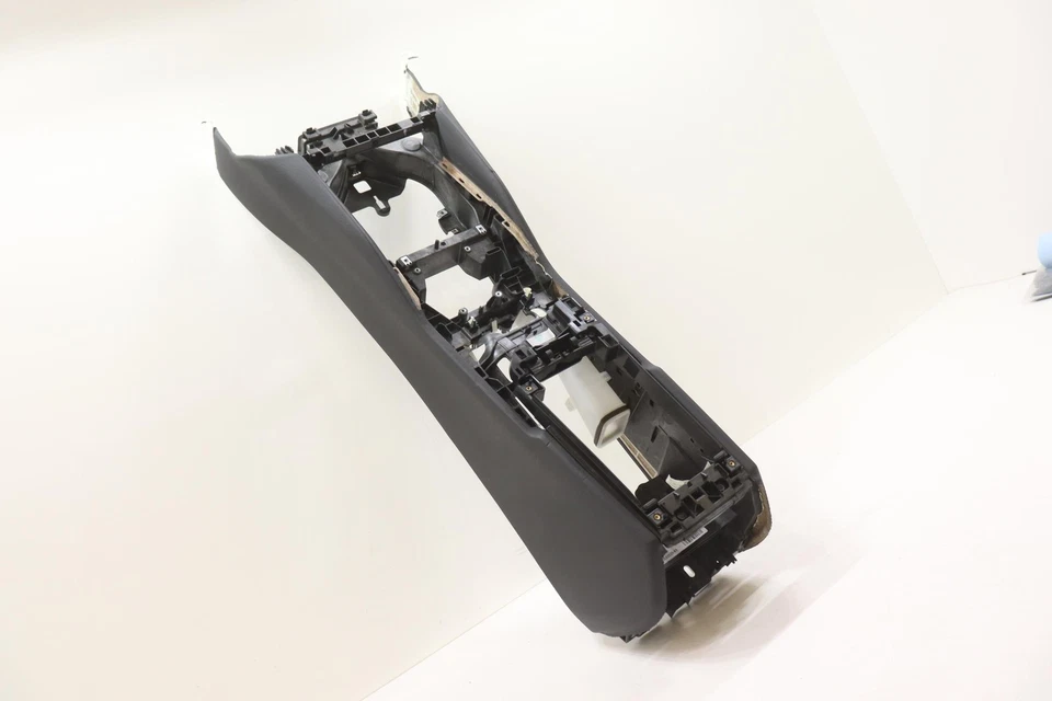 BMW 540I G30 2017-2023 consola central delantera marco base fabricante de equipos originales negro_LCFK Foto 3 de 4