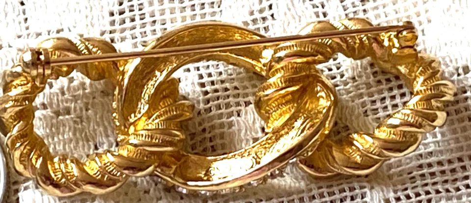 Gorgeous Christian Dior Crystal Triple Rope knot Pronged Gems Brooch Pin 004-273 - Image 4 of 4