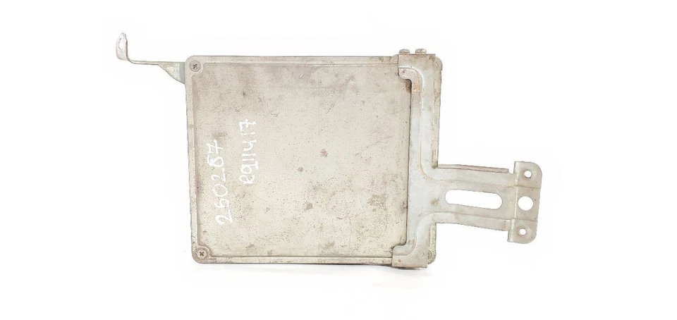 Оригинальный электронный компьютерный модуль 1997 Lexus LX450 89661-60652 - Изображение 2 из 4