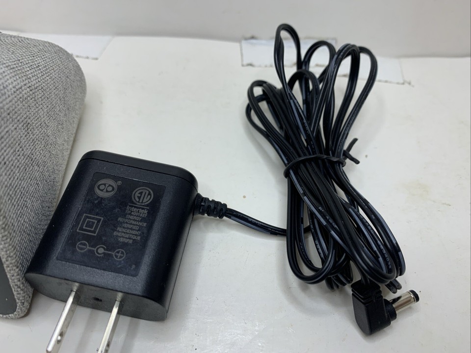 Lenovo ZA4R0002US 4Inch LCD Android Smart Clock With Google Assistant