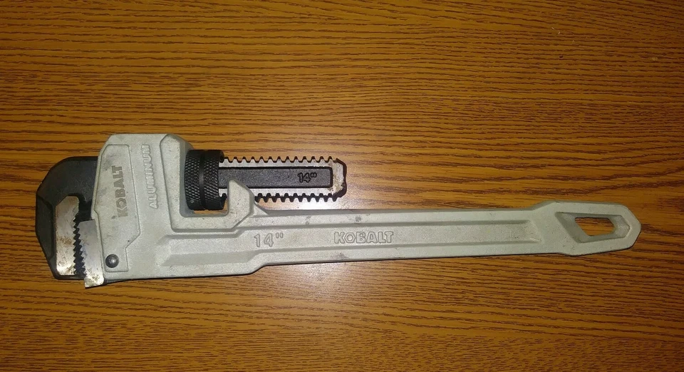 KOBALT 14 INCH ALUMINUM PIPE WRENCH ITEM # 464651 - Image 2 of 3