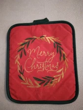 Pot Holder Hot Pad Wreath with Merry Christmas in gold sparkle 271512